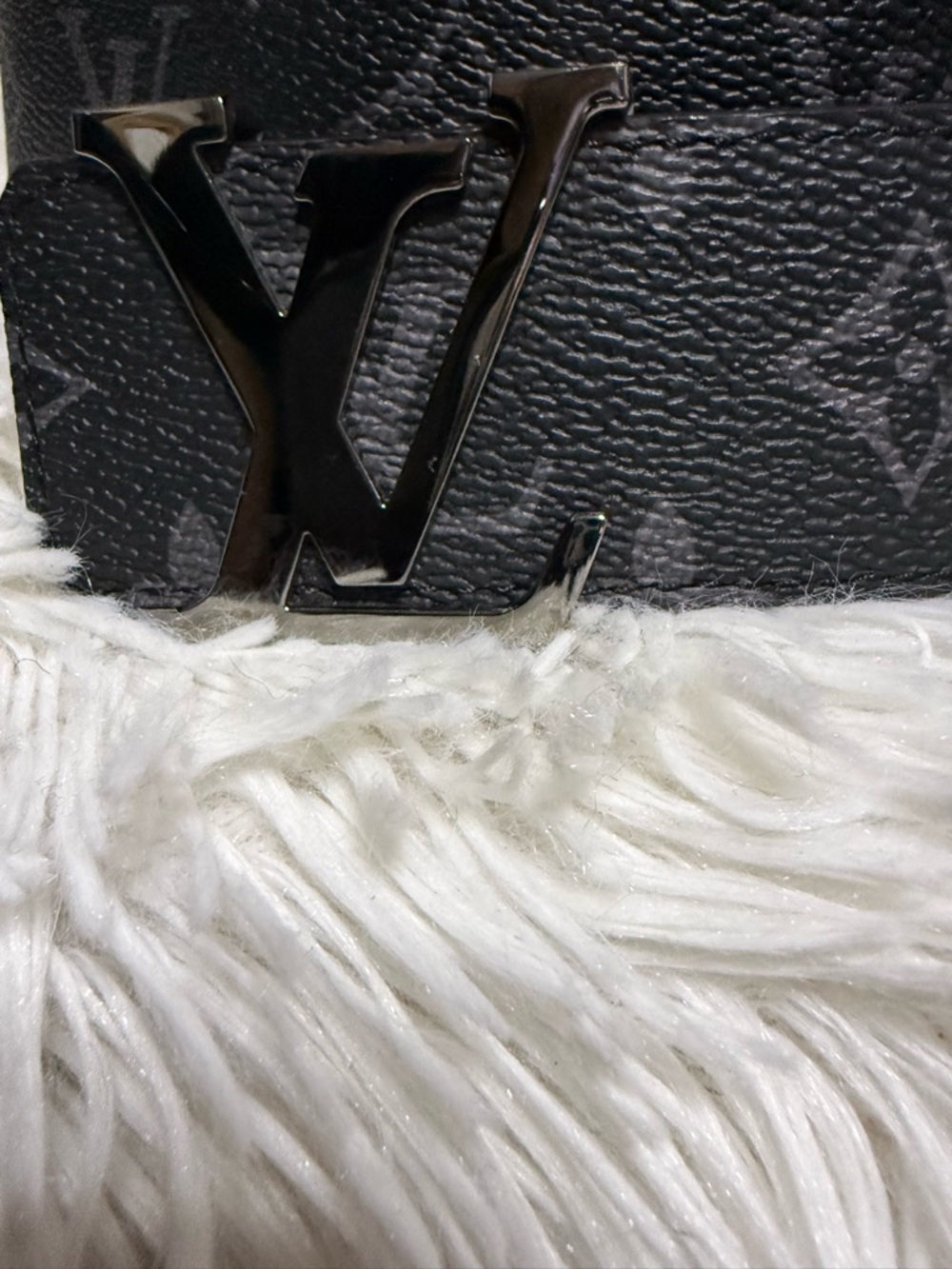 Louis Vuitton Black Monogram LV Buckle Men’s Belt - Picture 2 of 4